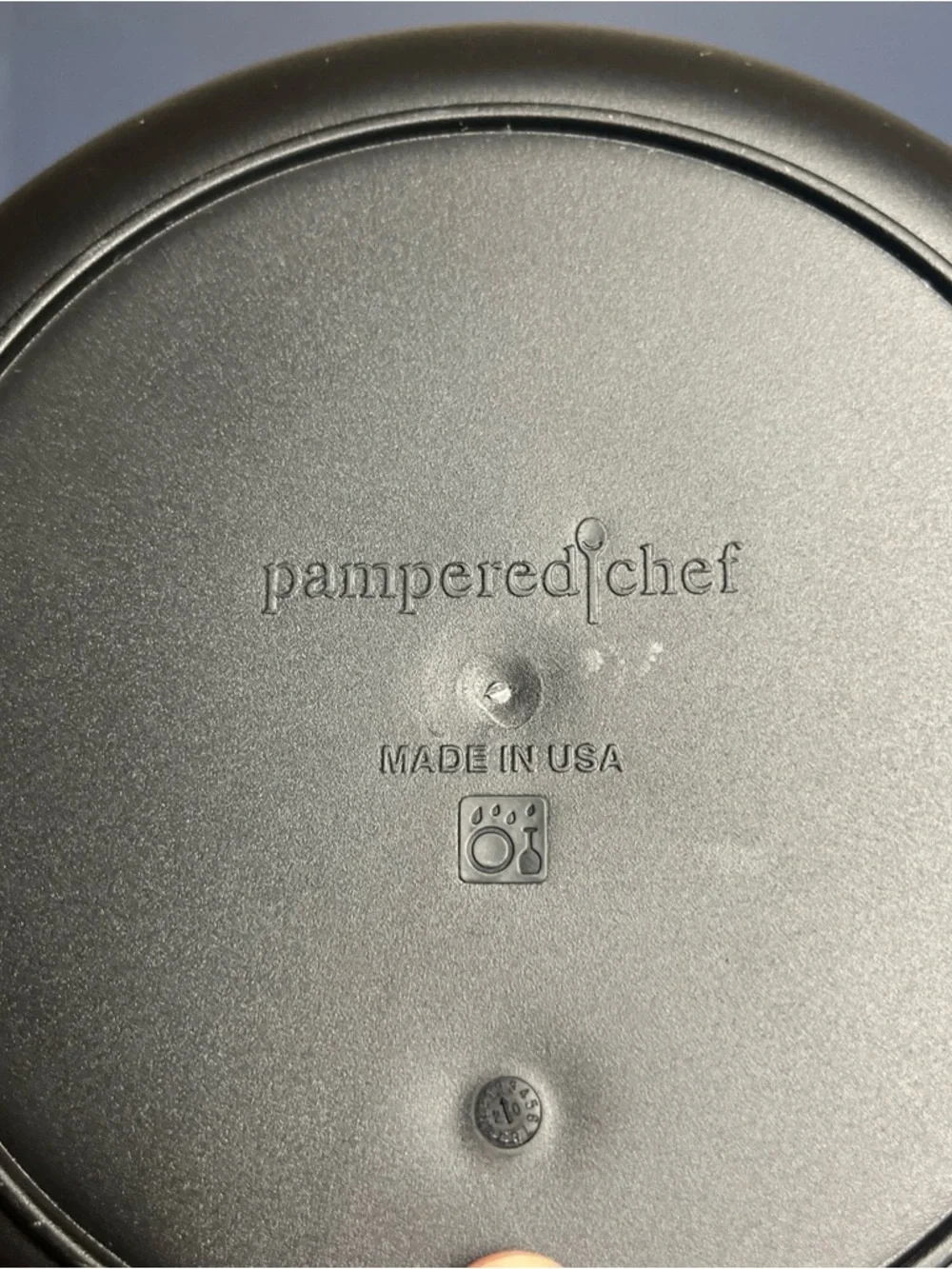 The Pampered Chef 3-Quart Micro-Cooker Plus